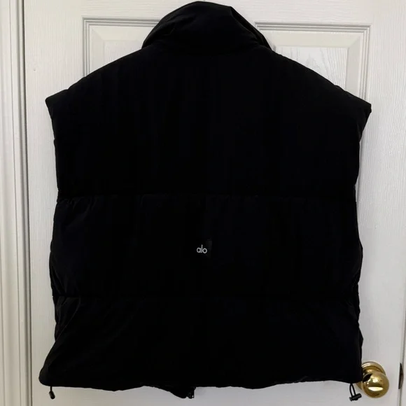 ALO yoga Incline Puffer Vest - Picture 7 of 15